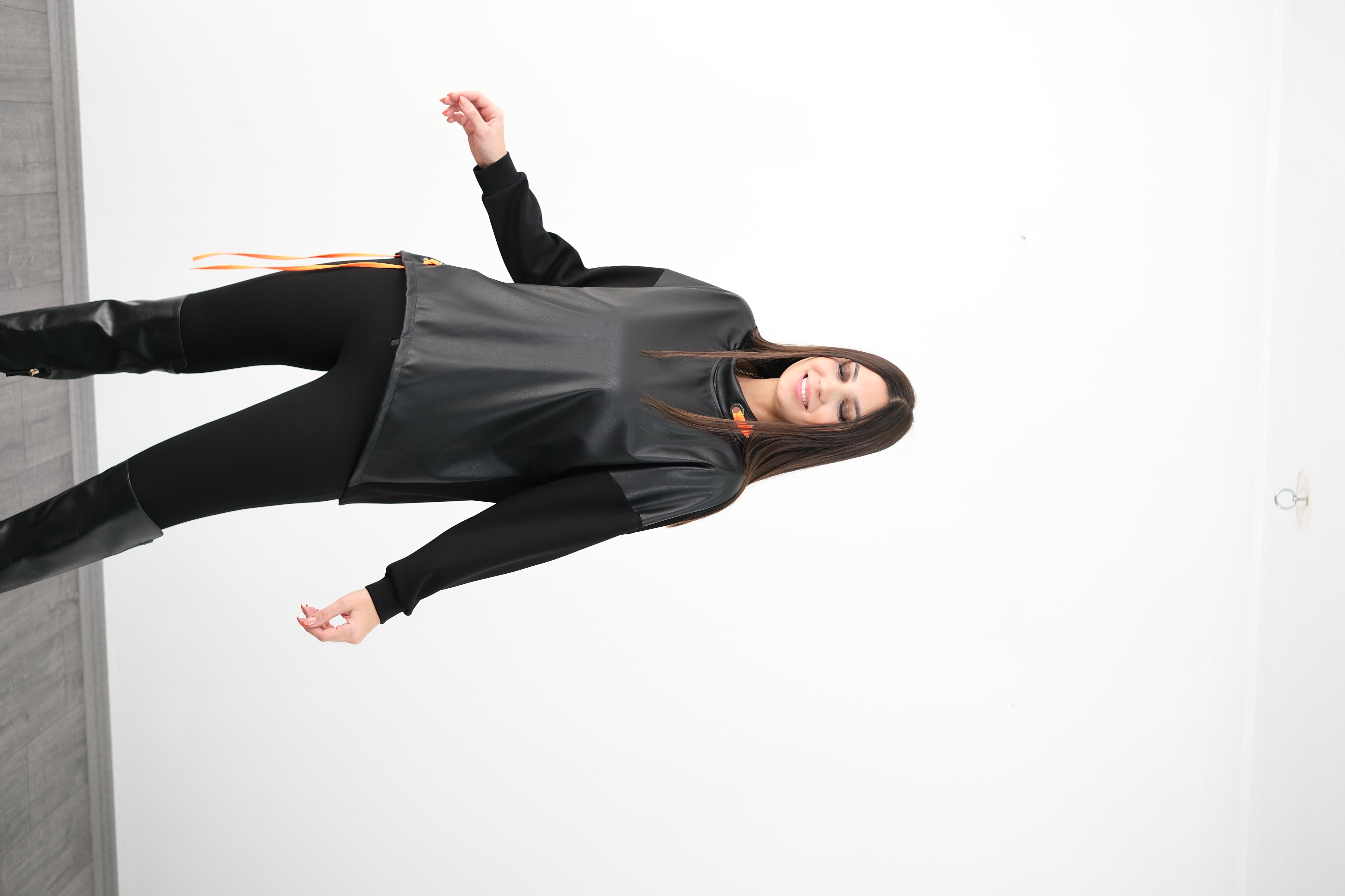 VANZO ÖNÜ DERİ TASARIM BLUZ