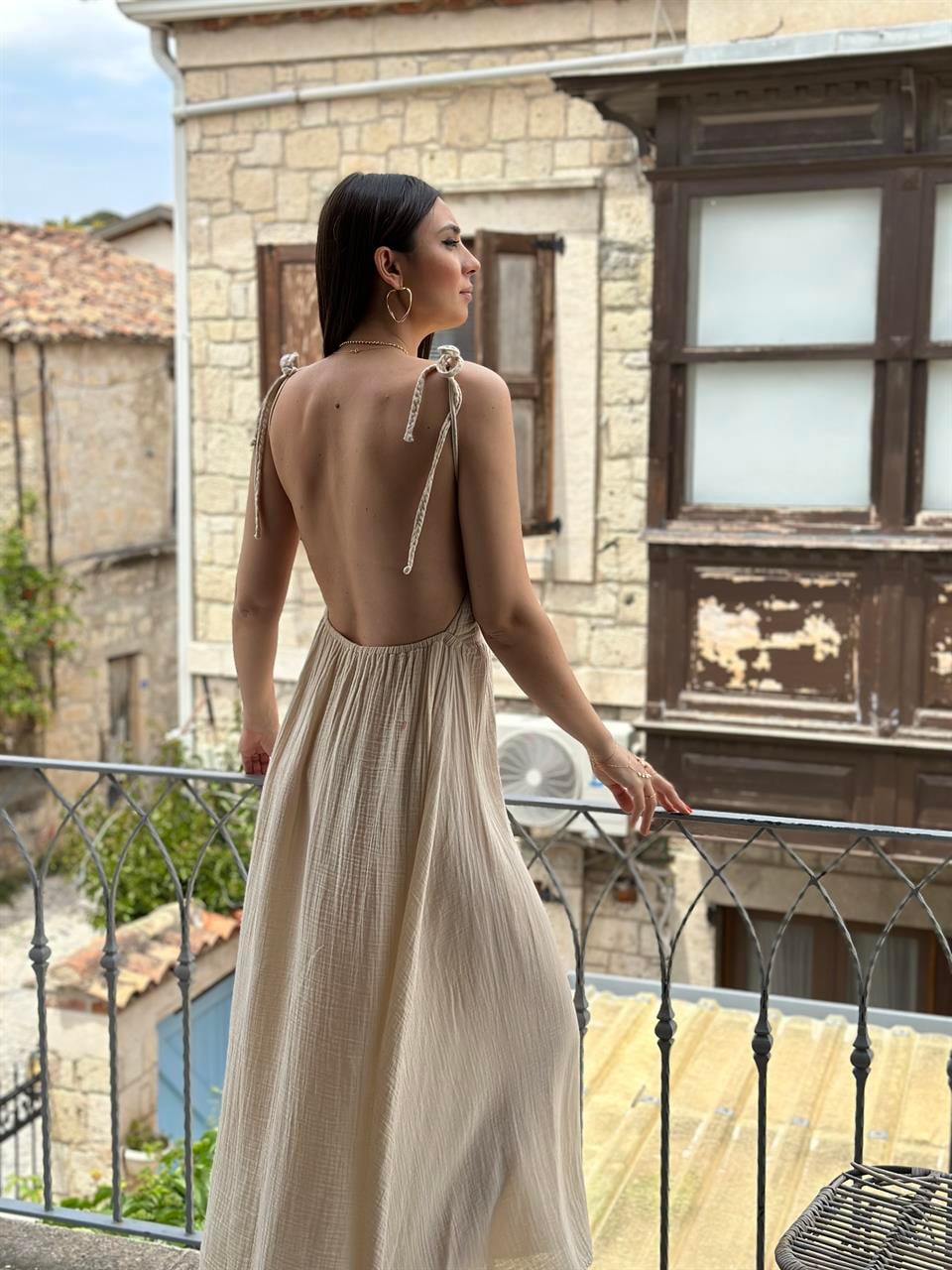 VERA OMUZ BAĞLAMALI BEJ ELBİSE