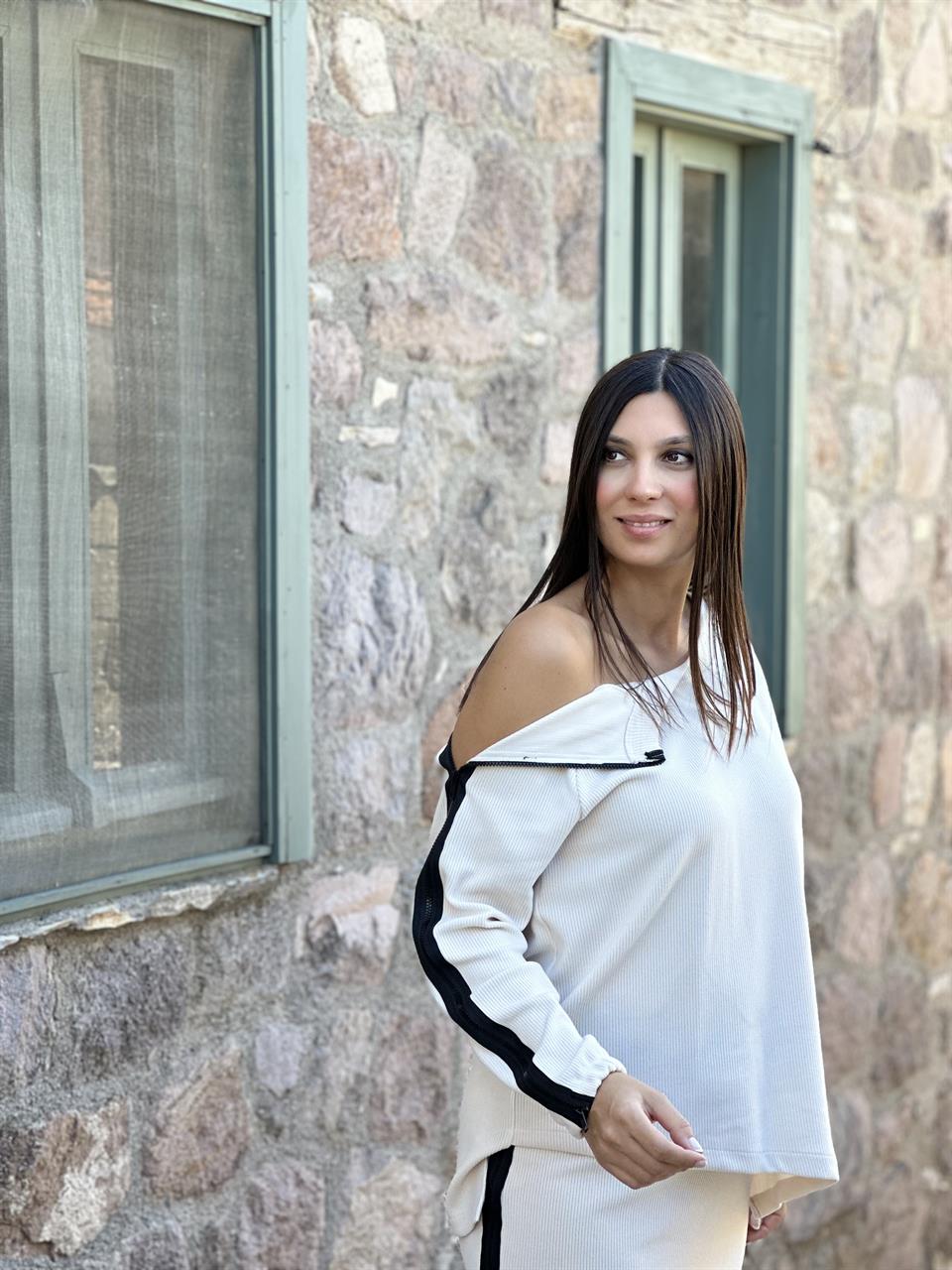 VİNA KOL FERMUARLI EKRU BLUZ