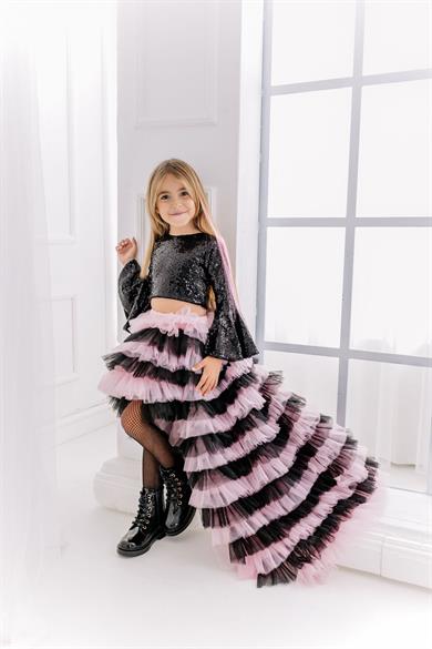 BLACKPINK SKIRT WITH TAIL AND BLACK CROP (ETEK-CROP TAKIM)