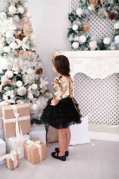 BLACK MINI SKIRT&GOLD CROP
