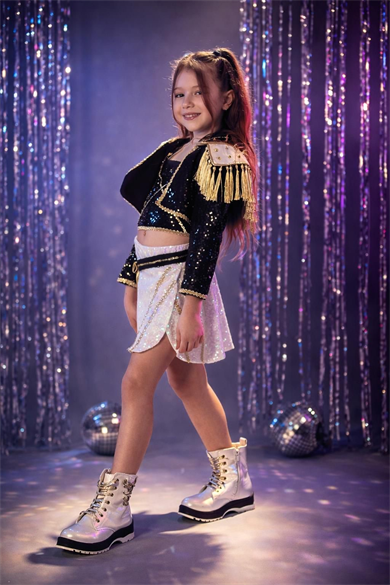 MİRA K-POP KOSTÜM ÖN SİPARİŞ