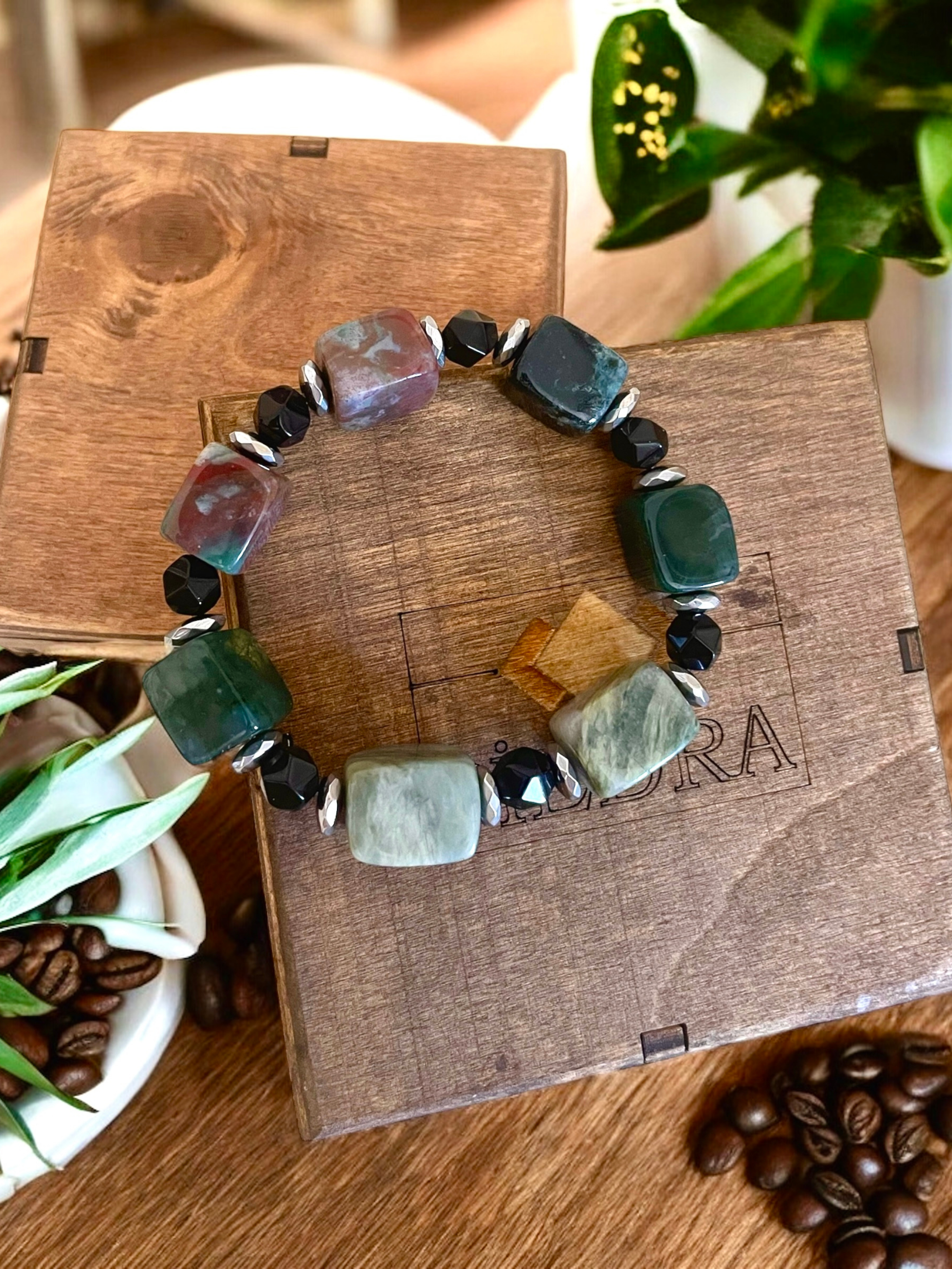 Piedra Jewels Özel Tasarım Akik ve Obsidyen BileklikPiedra Jewels Özel Tasarım Akik ve Obsidyen BileklikPiedraJewels