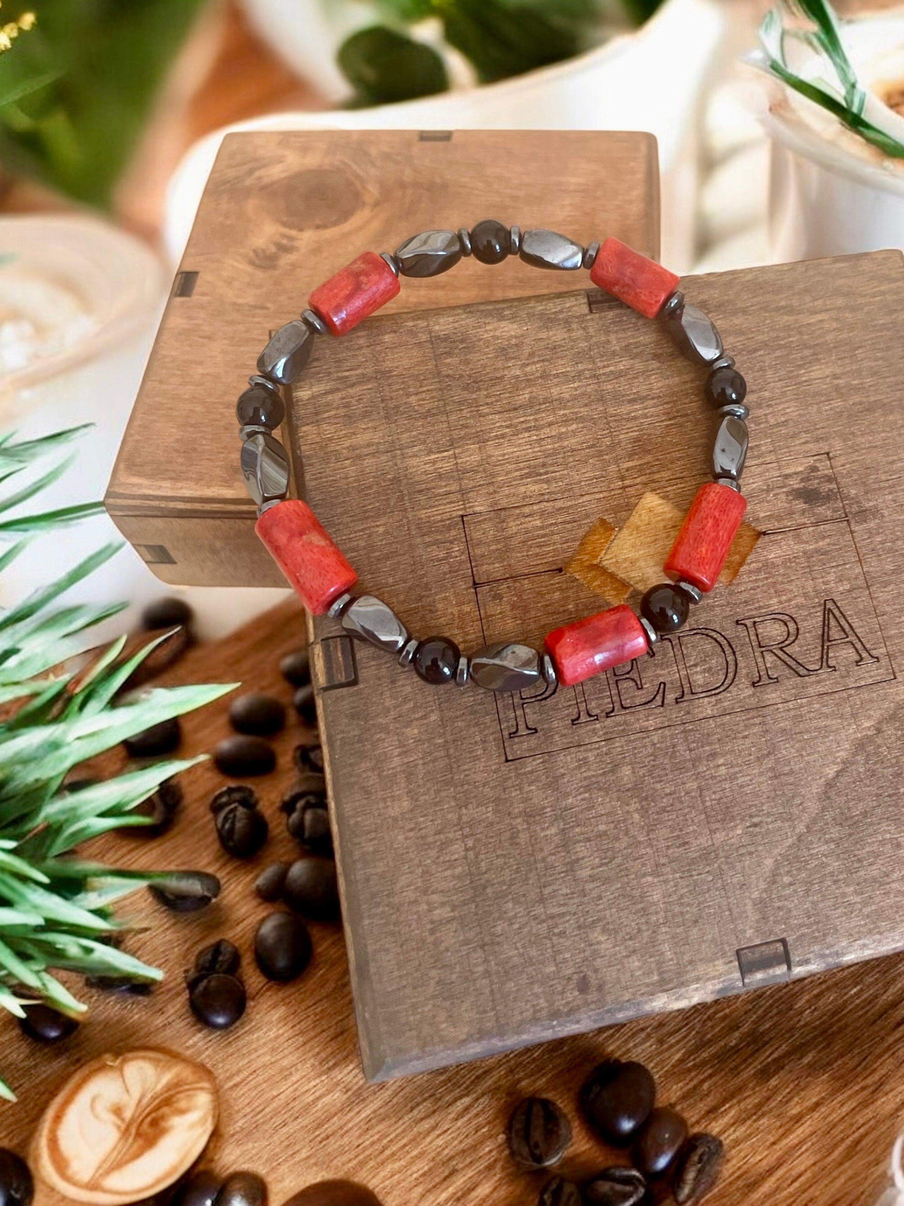 Piedra Jewels Özel Tasarım Mercan ve Hematit BileklikPiedra Jewels Özel Tasarım Mercan ve Hematit BileklikPiedraJewels