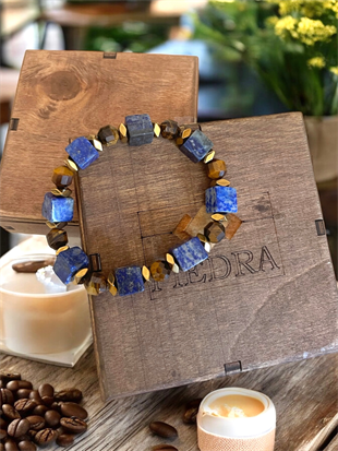 Piedra Jewels Özel Tasarım Lapis Lazuli ve Kaplan Gözü Gözü BileklikPiedra Jewels Özel TasarımLapis Lazuli ve Kaplan Gözü Gözü BileklikPiedraJewels