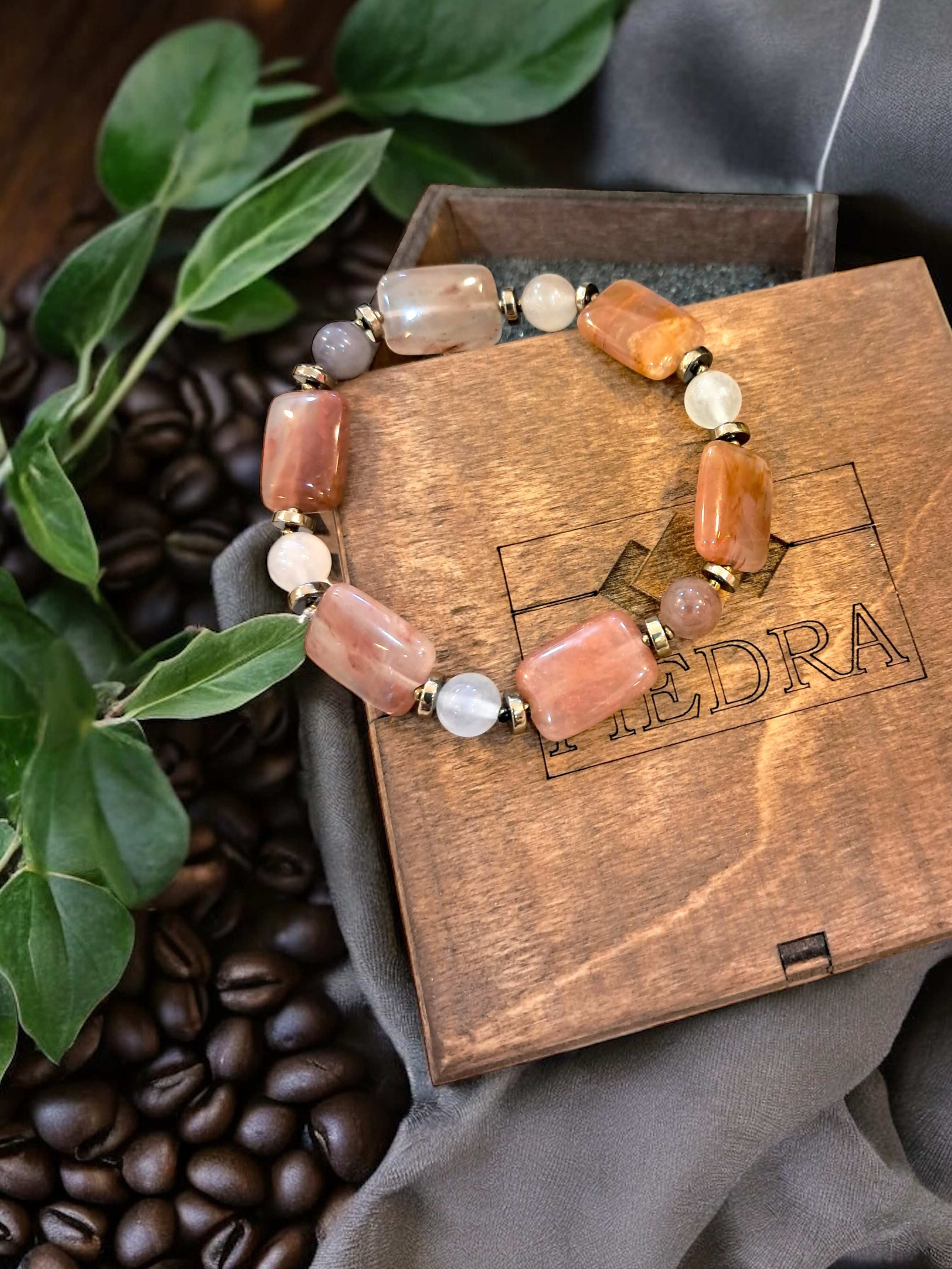 Piedra Jewels Özel Tasarım Akik ve Ay Taşı BileklikPiedra Jewels Özel Tasarım Akik ve Ay Taşı BileklikPiedraJewels