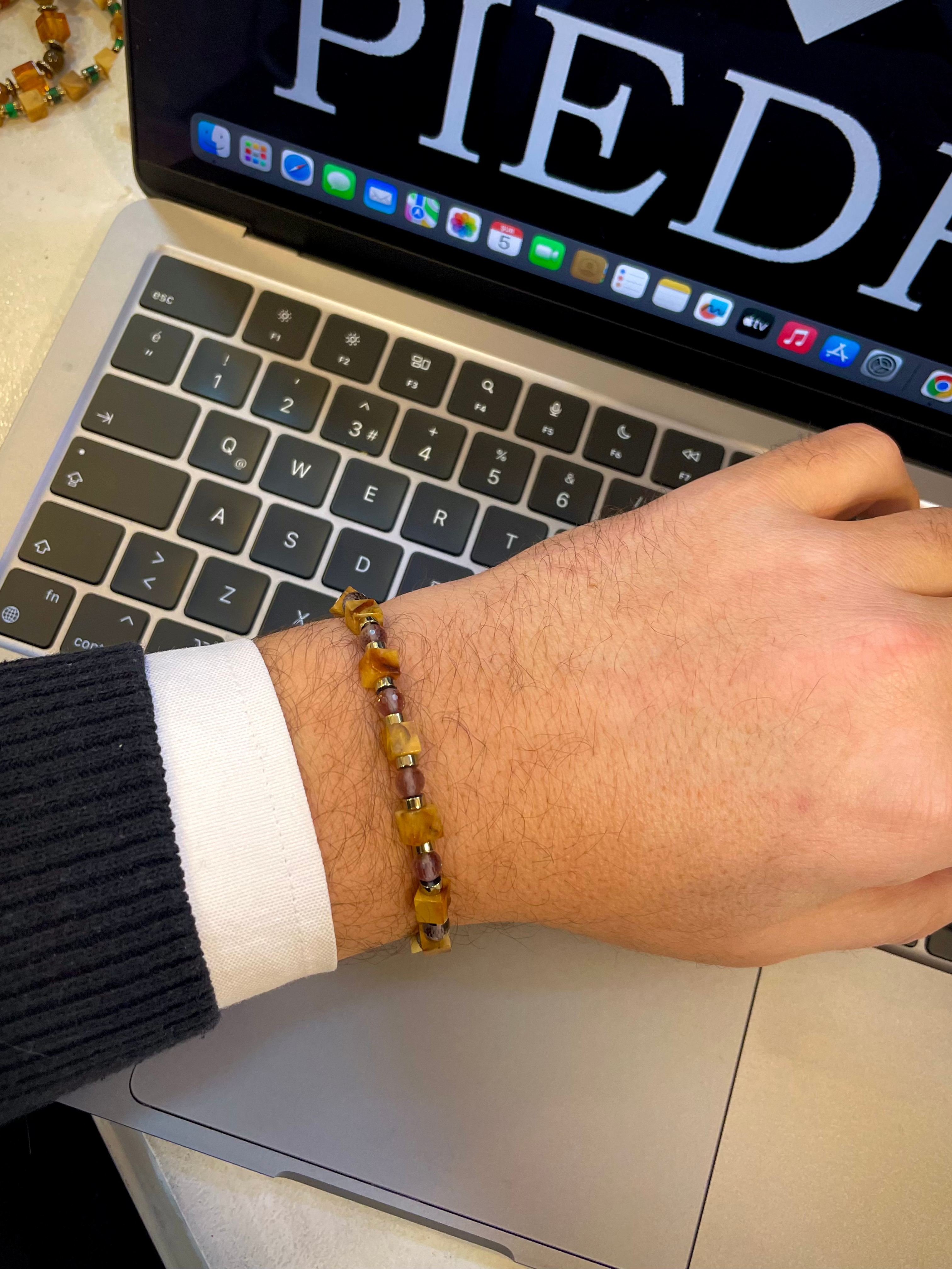 Piedra Jewels Özel Tasarım Kehribar ve Sultanit BileklikPiedra Jewels Özel Tasarım Kehiribar ve Sultanit BileklikPiedraJewels