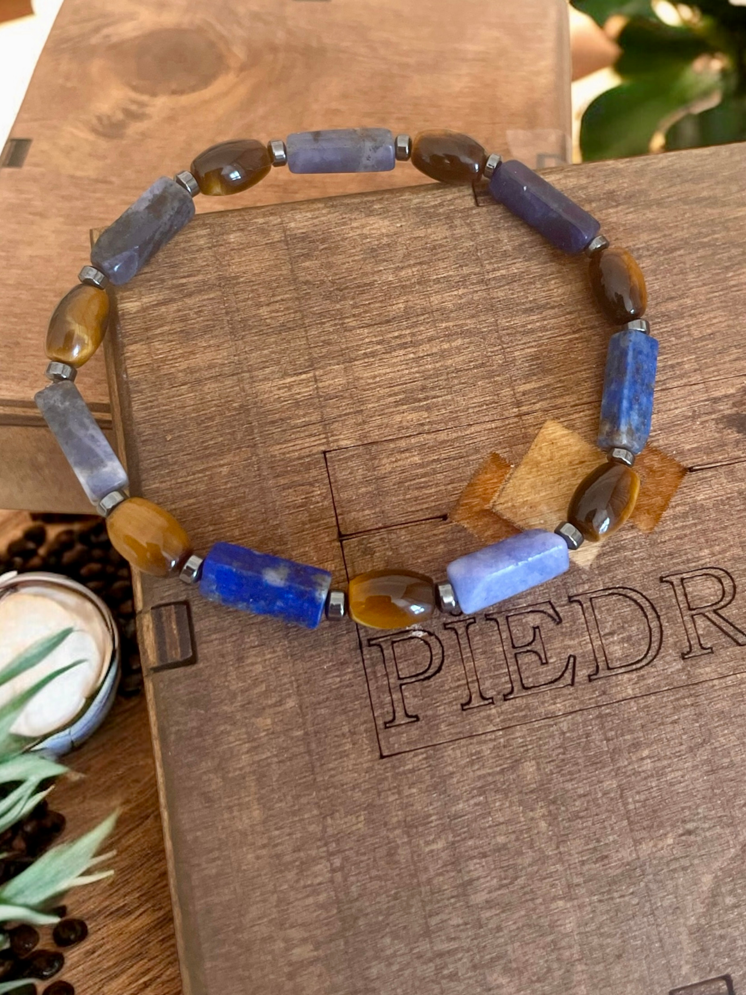Piedra Jewels Özel Tasarım Lapis ve Kaplan Gözü BileklikPiedra Jewels Özel Tasarım Lapis Lazuli ve Kaplan Gözü BileklikPiedraJewels
