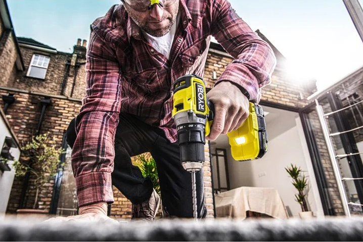 Ryobi RPD18C-242S 18 V 1x 4.0 Ah 1x 2.0 Ah One+Kömürsüz Akülü Darbeli Matkap 5133004983