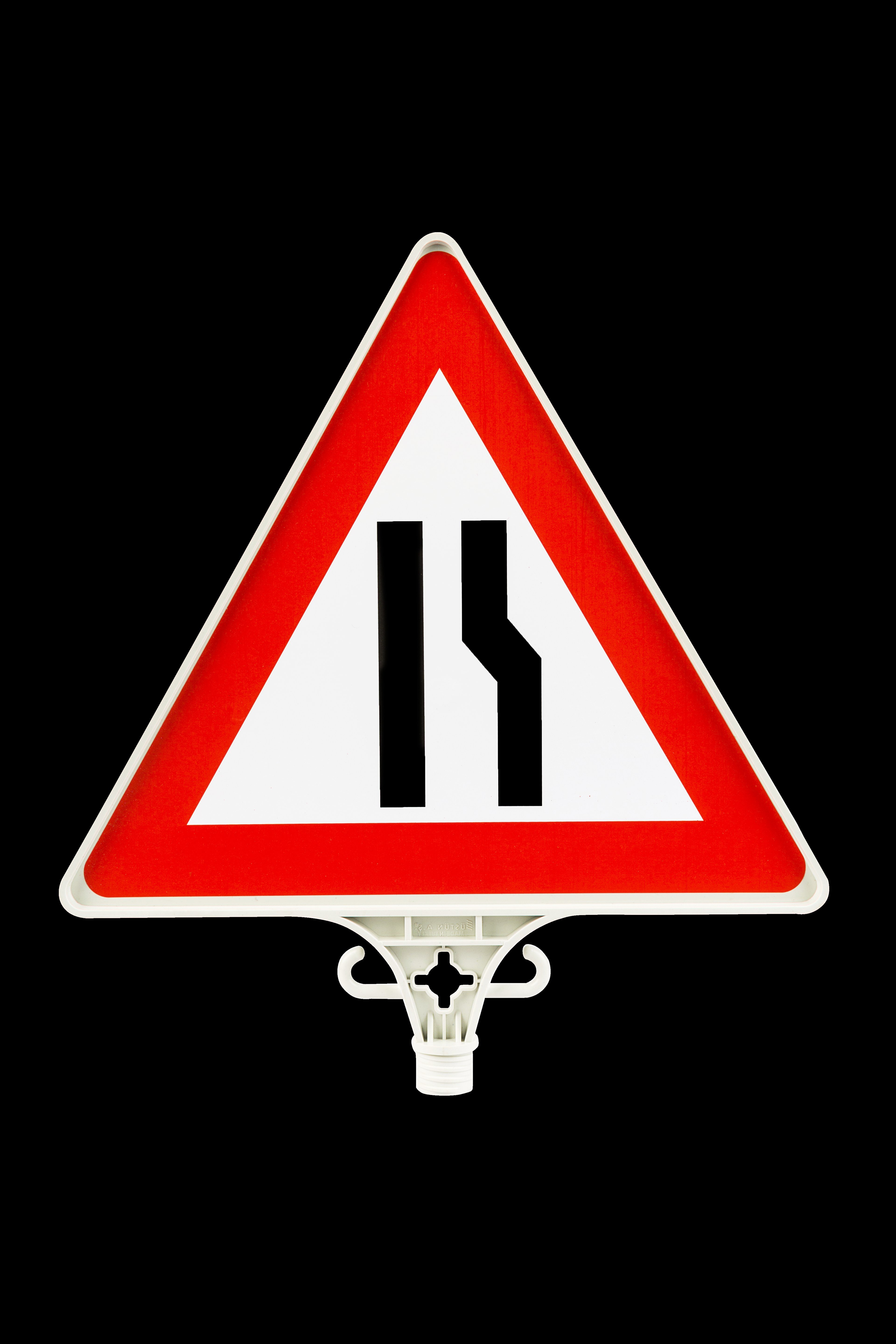 ÜÇGEN TRAFİK UYARI LEVHASI 380 mm