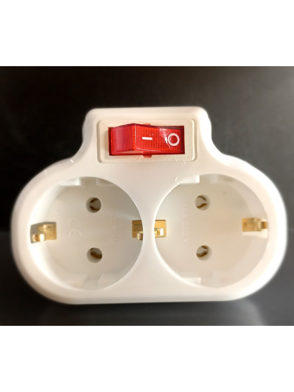 Mutlusan İkili Topraklı Fiş-Priz Anahtarlı  001170033007