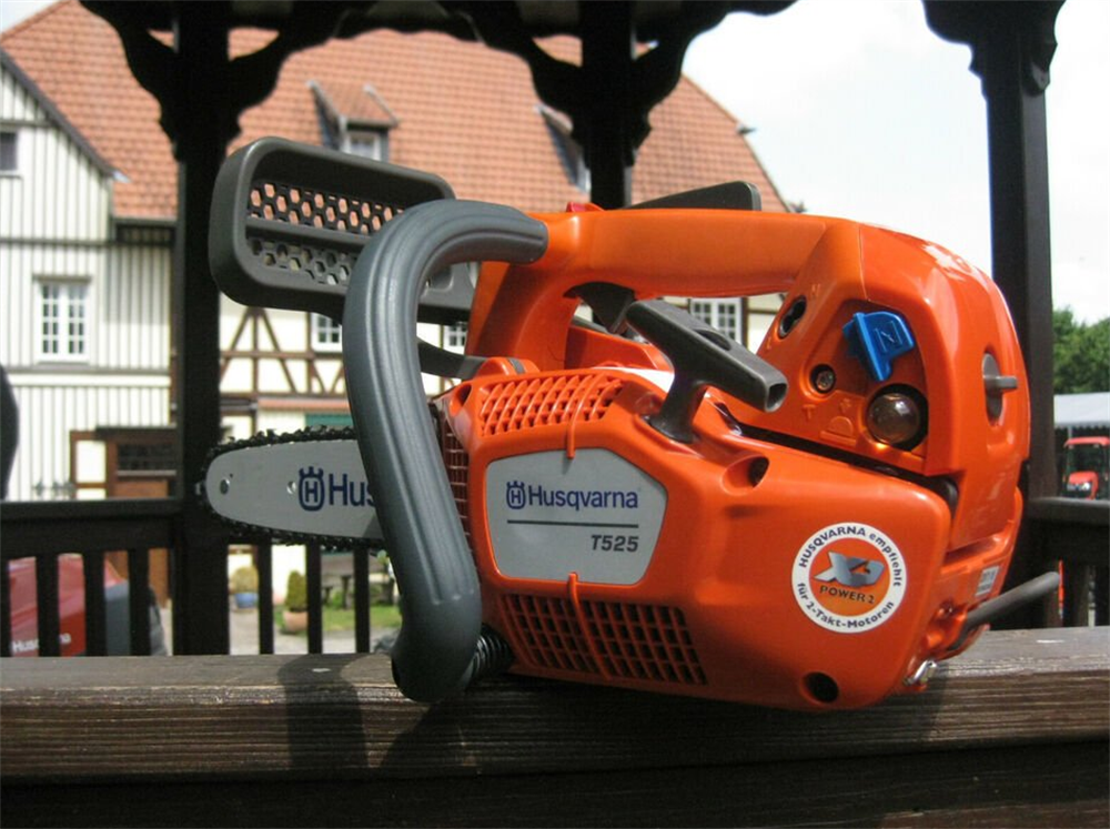 Husqvarna T525 Benzinli Dal Budama Testeresi