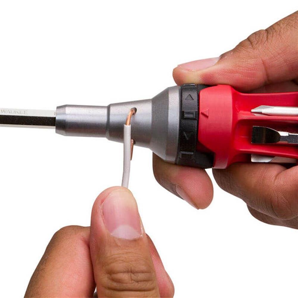 Milwaukee 9 İn 1 Multi-Bit Cırcırlı Tornavida Seti 4932471599