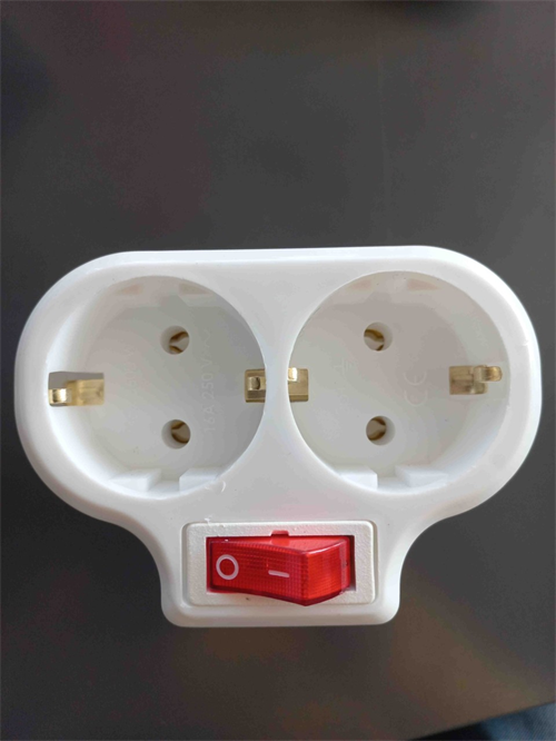 Mutlusan İkili Topraklı Fiş-Priz Anahtarlı  001170033007