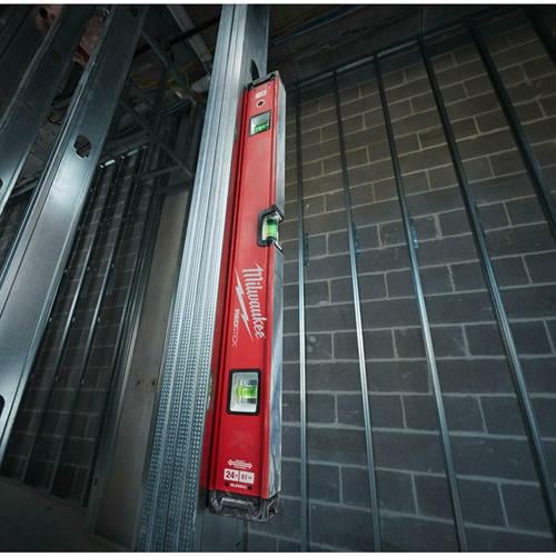 Milwaukee RedStick Su Terazisi Kompakt Manyetik 60 CM 4932459063