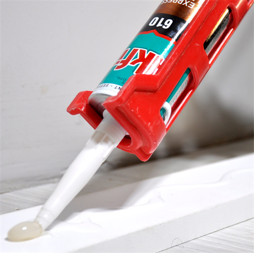 Akfix 610 Poliüretan Montaj Yapıştırıcı (Sıvı Çivi) Şeffaf