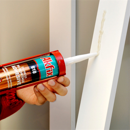 Akfix 610 Poliüretan Montaj Yapıştırıcı (Sıvı Çivi) Şeffaf