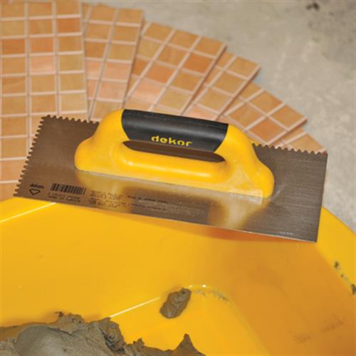 Dekor Kapalı Saplı Üçgen Dişli Seramik Malası Plastik 30 Cm 220