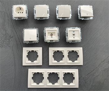 Elbi Zena Natural Beyaz Topraklı Priz