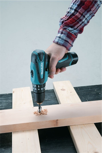 Makita HP330DWE Darbeli Akülü Matkap Vidalama