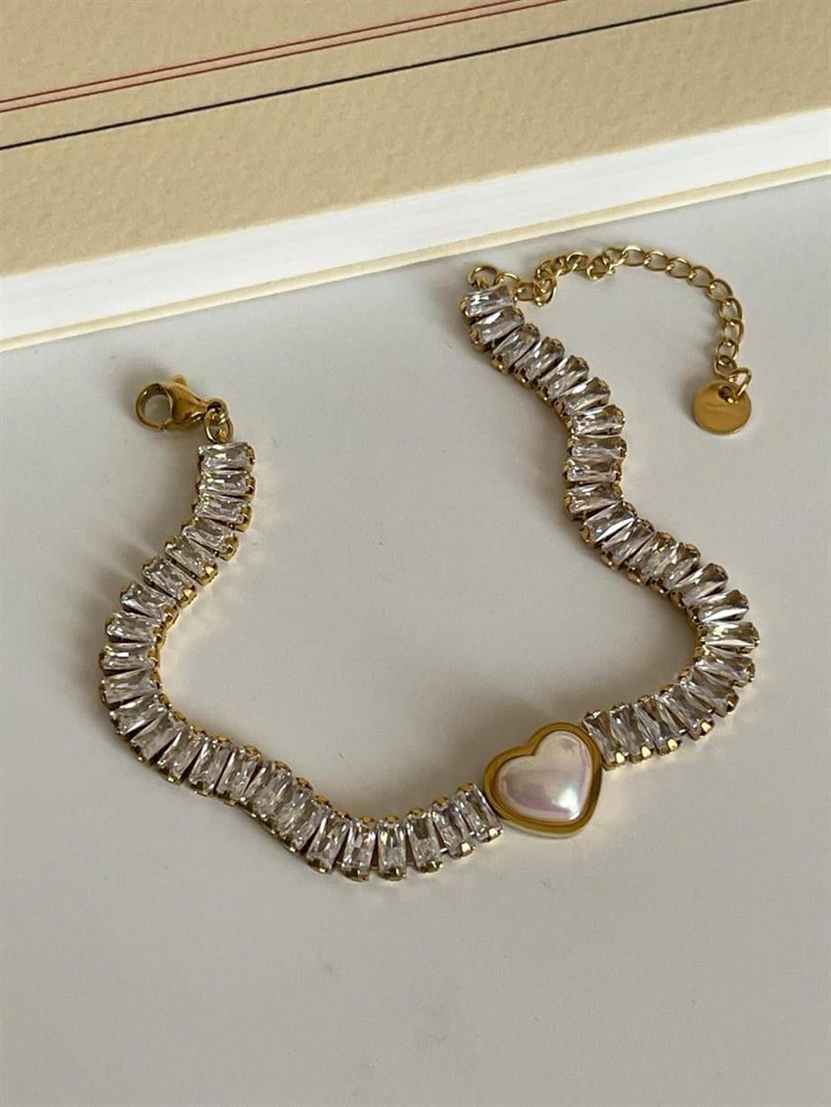Çelik Gold Baget Taşlı Beyaz Sedefli Kalp Bileklik (21 Cm)