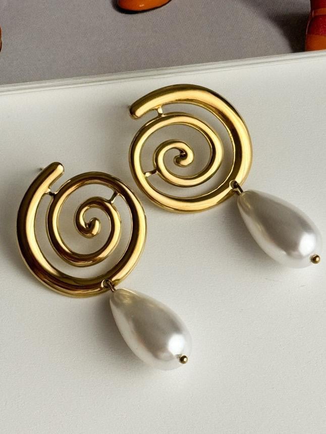 Çelik Gold Damla İncili Sarmal Küpe (5.5 Cm)