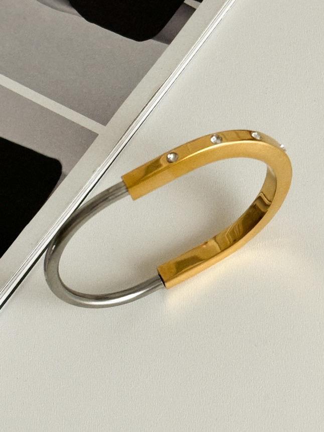 Çelik Gold Gümüş Renk Kombinli Marka Model Kelepçe Bileklik 