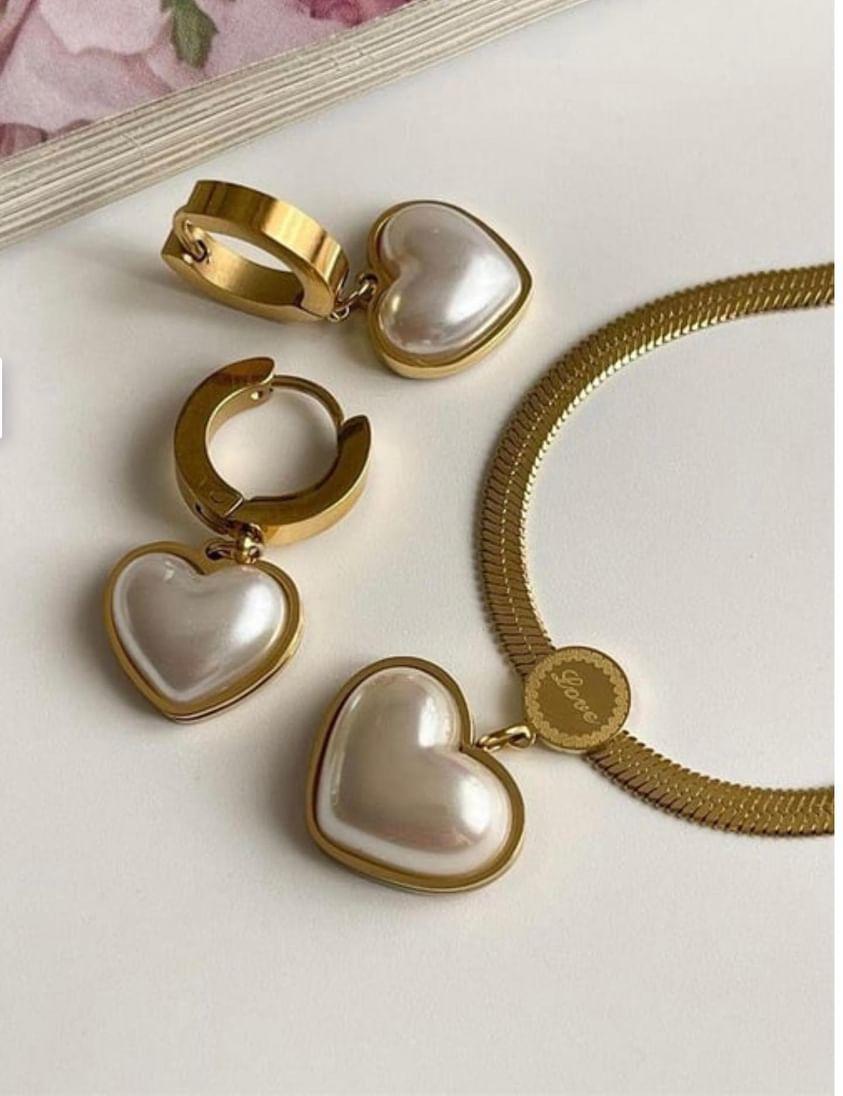 Çelik Gold Renk Beyaz Sedefli Küpe (2.5 Cm)