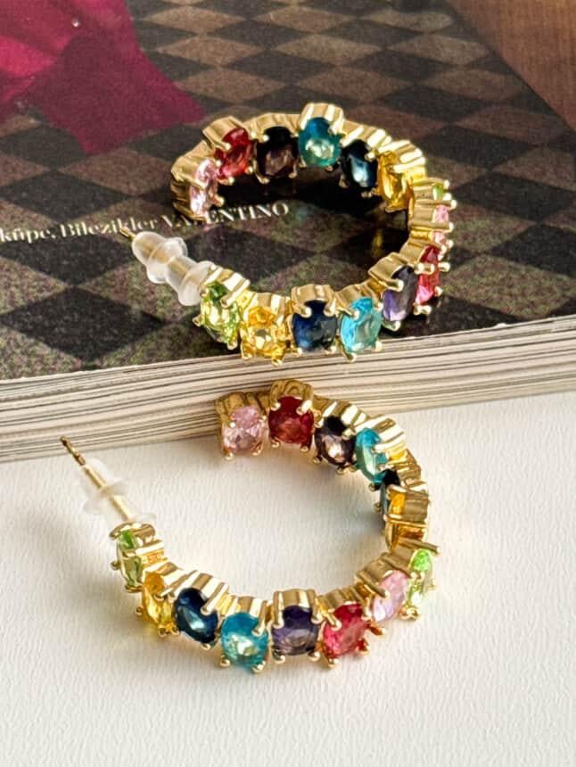 Çelik Gold Renkli Baget Taşlı Küpe (2.70 Cm)