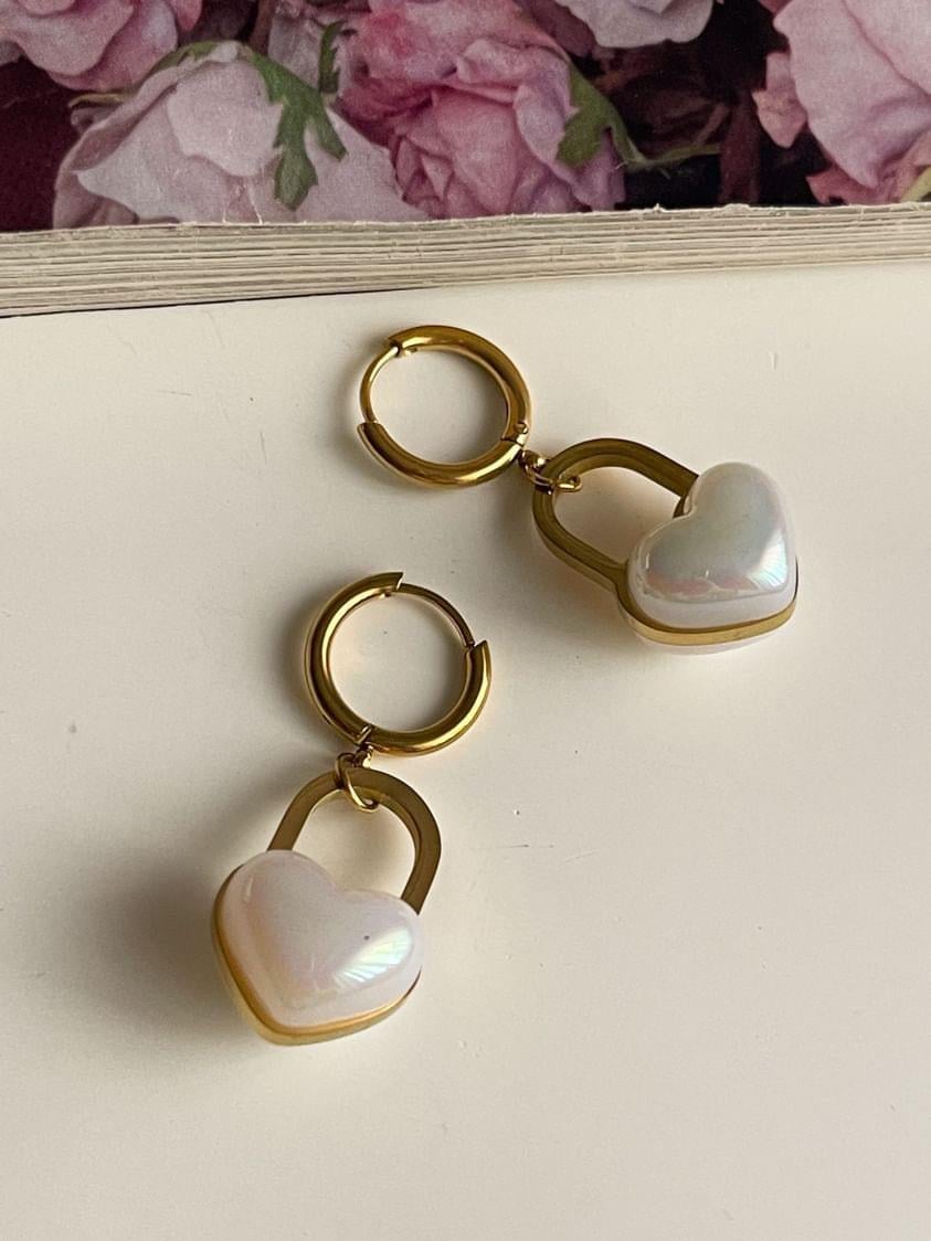 Çelik Gold Sedefli Bombeli Kalp Küpe (3.5 Cm)