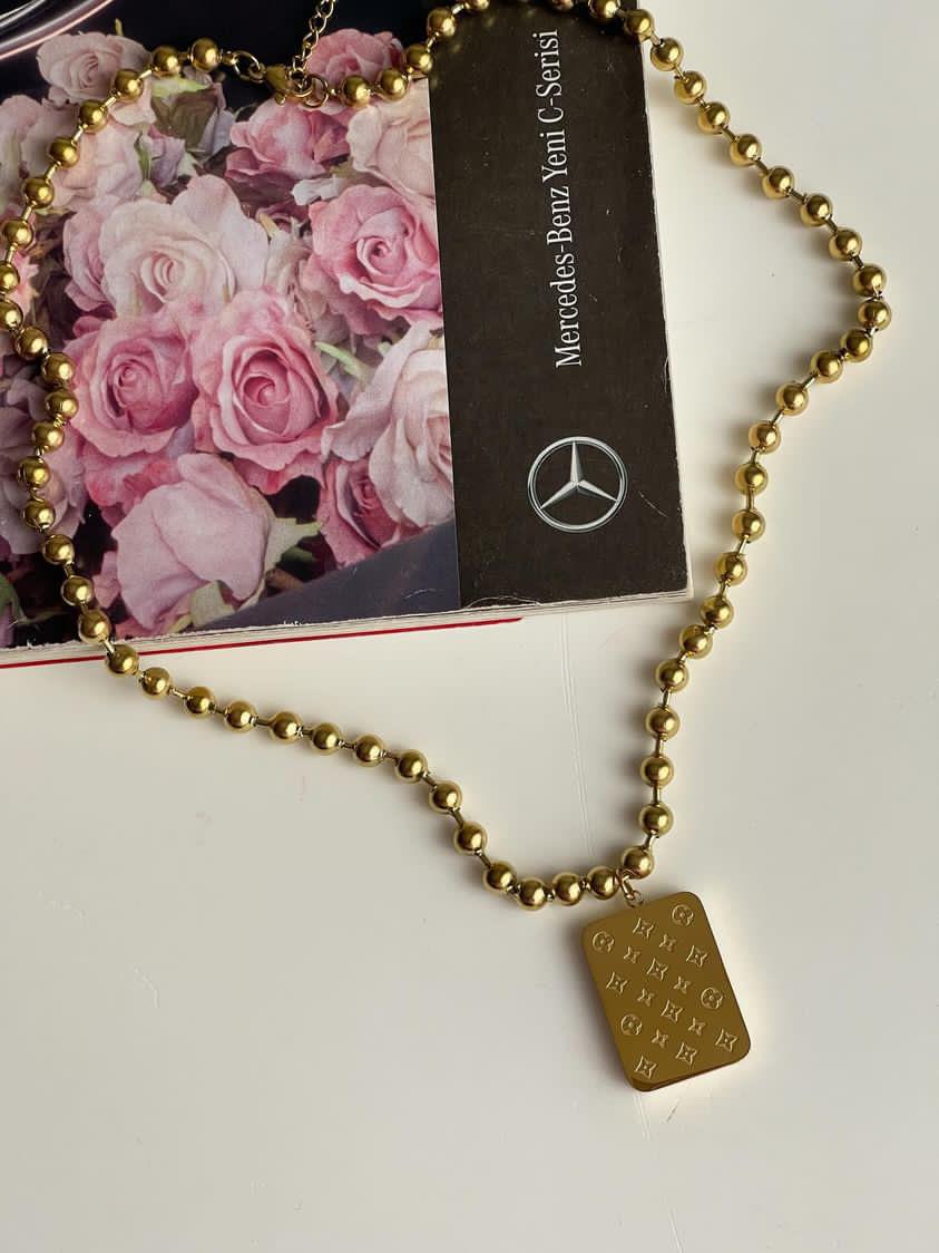 Çelik Gold Topçuklu Love Plaka Çift Taraflı Kolye (52 Cm)
