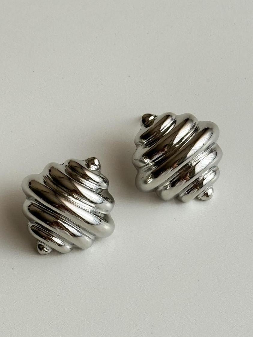 Çelik Gümüş Renk Kruvaze Küpe (2.10 Cm)