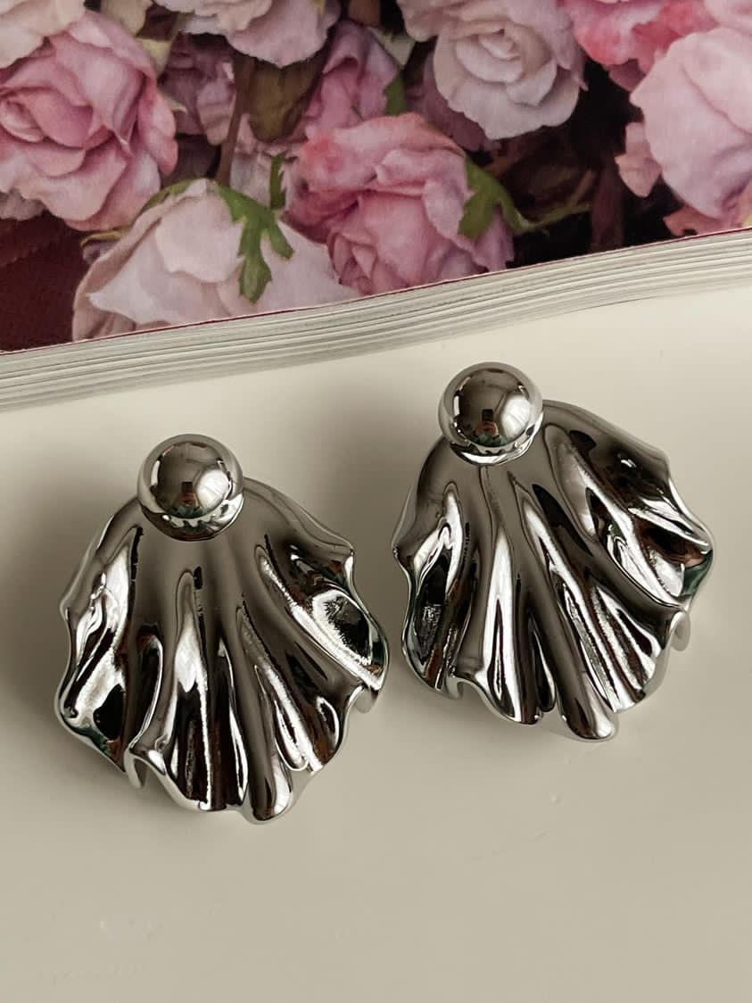Çelik Gümüş Renk Topçuklu Vintage Diva Küpe (3.5 Cm)