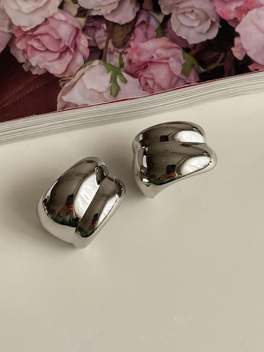 Çelik Gümüş Renk Vintage Plaka Küpe (2.20 Cm)
