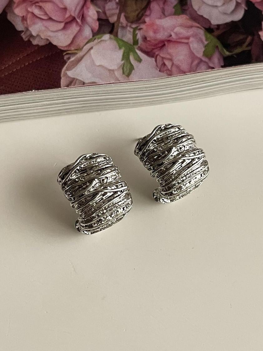 Çelik Gümüş Renk Yarım Ay Midye Küpe (1.5 Cm)