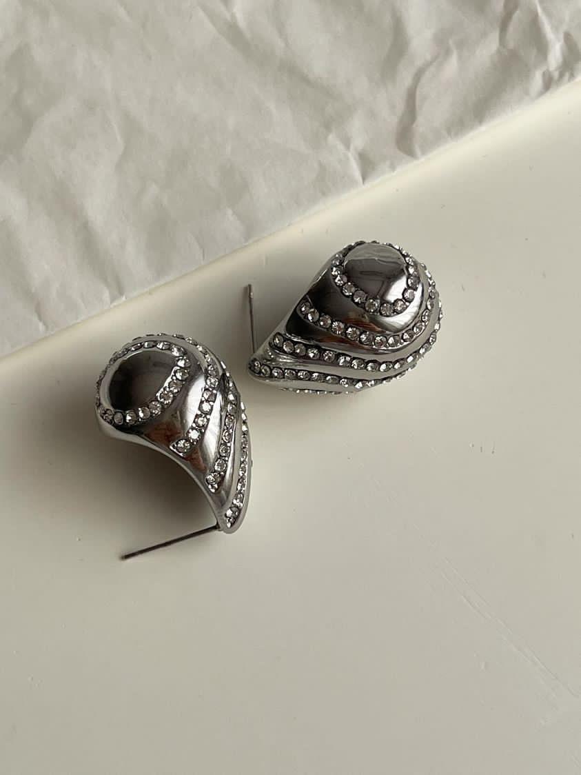 Çelik Gümüş Renk Zirkon Taşlı Botega Küpe (2.5 Cm)