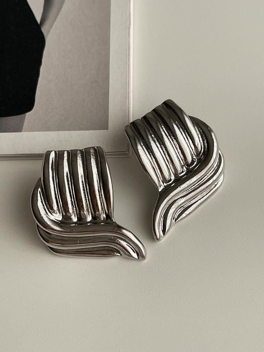 Gümüş Renk Vintage Küpe (3 Cm)