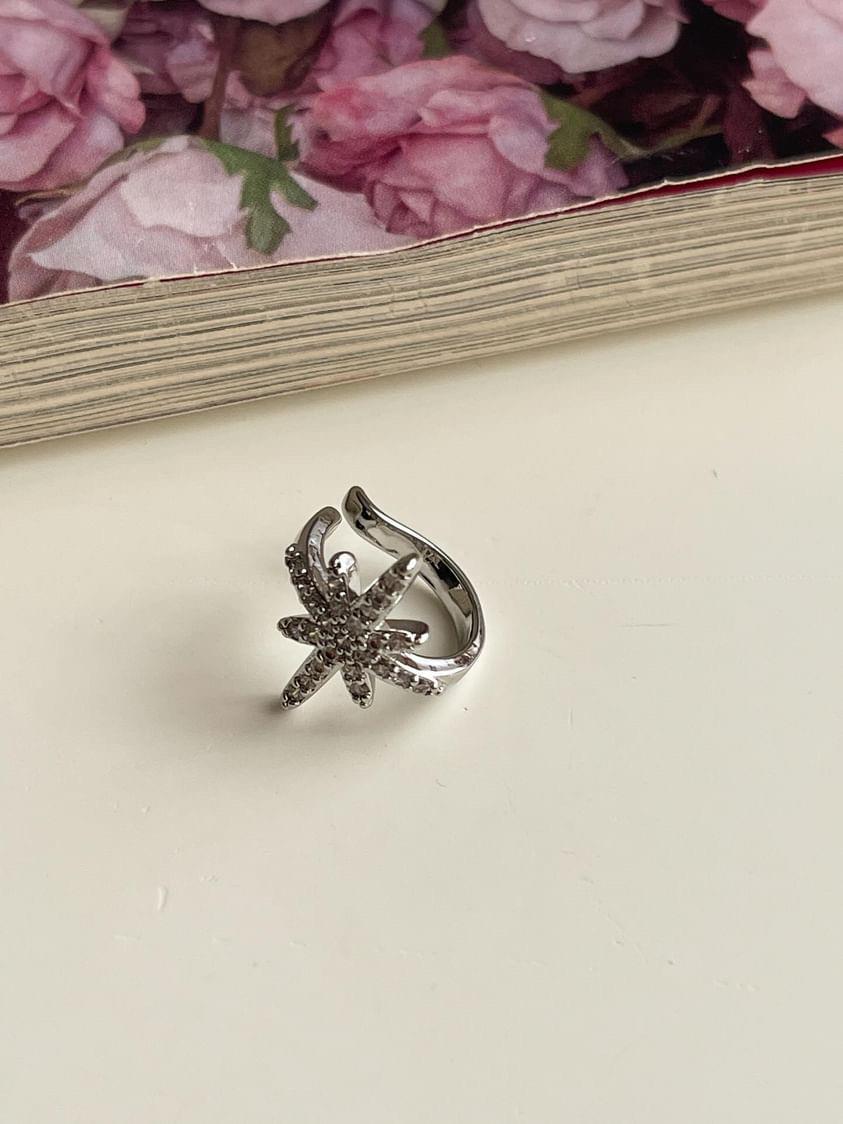 Gümüş Renk Zirkon Taşlı Yıldız Tekli Ear Cuff Küpe 