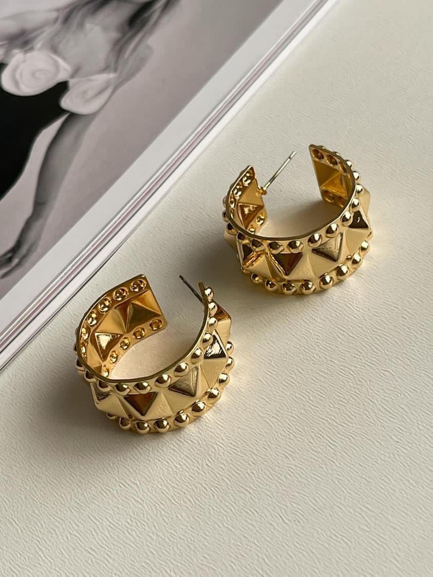 Özel Kaplama Gold Desenli Kalın Vip Küpe (2.5 Cm)