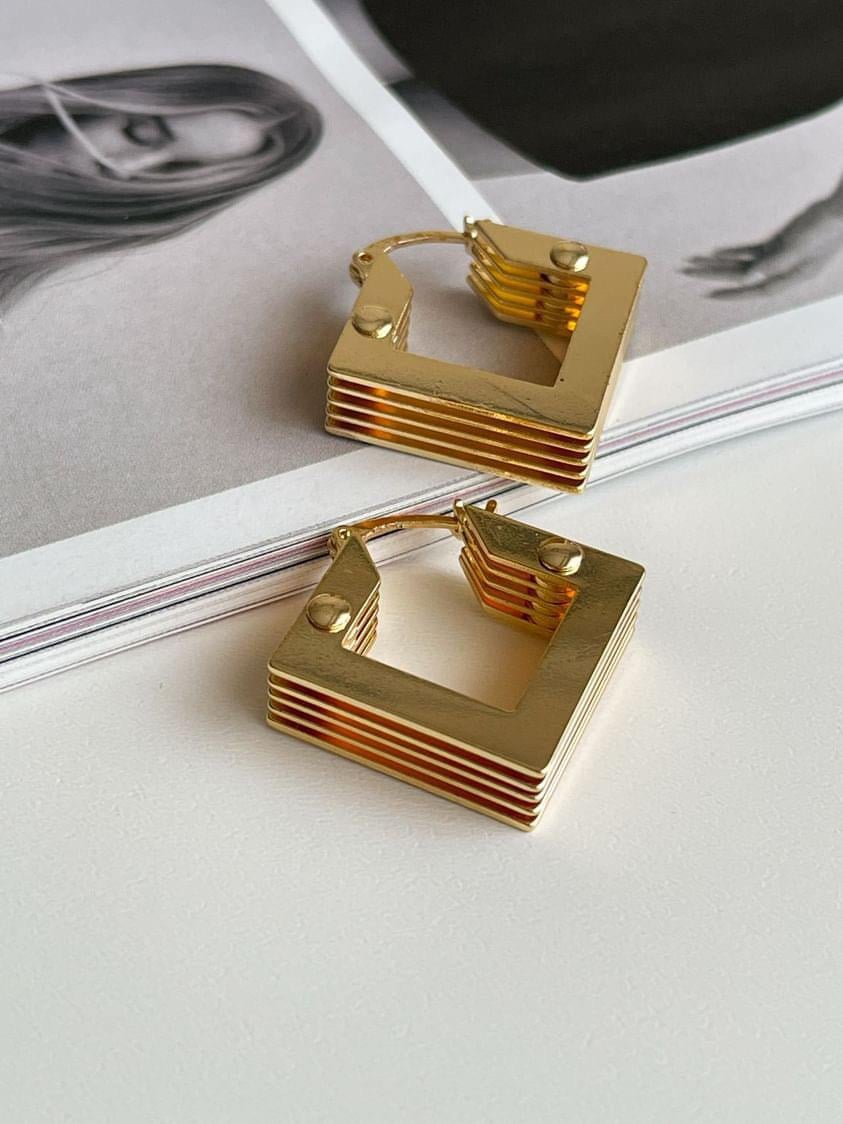 Özel Kaplama Gold Kare Vip Küpe (2 Cm)