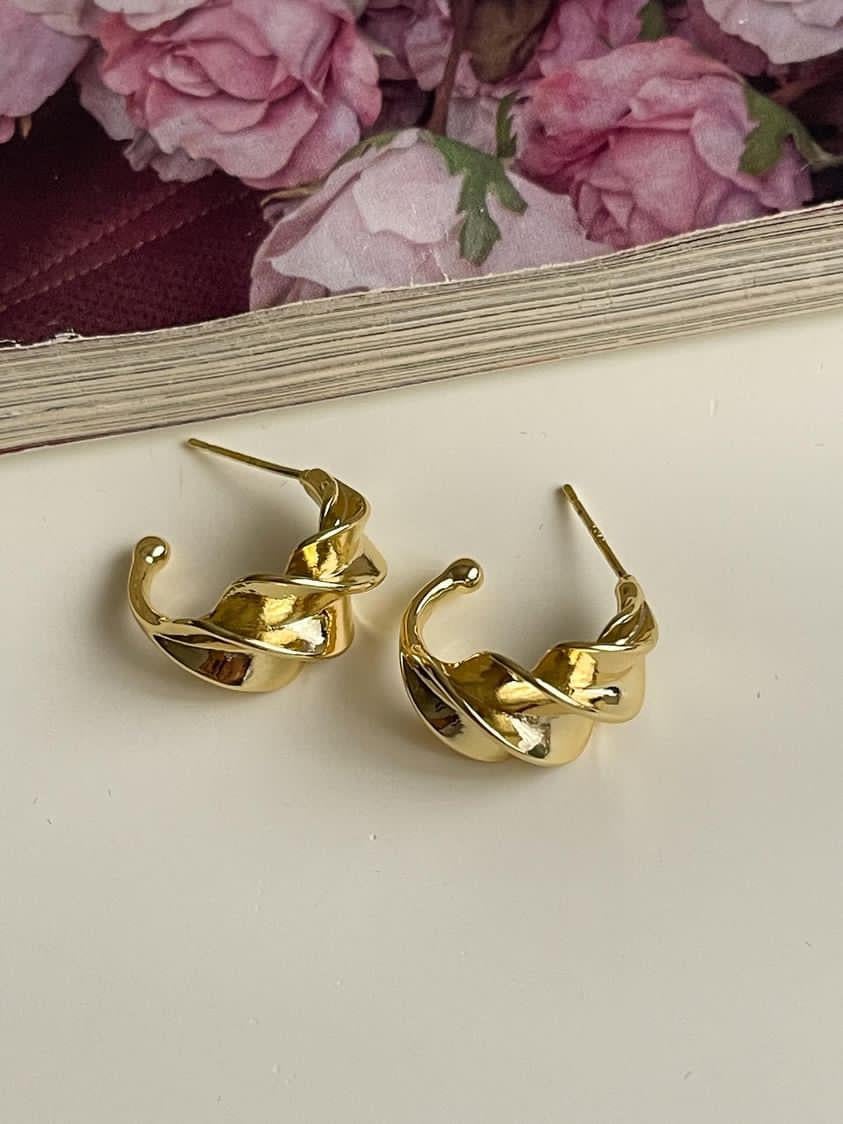 Özel Kaplama Gold Renk Çivisi 925 Gümüş Antialerjik Küpe (1.60 Cm)