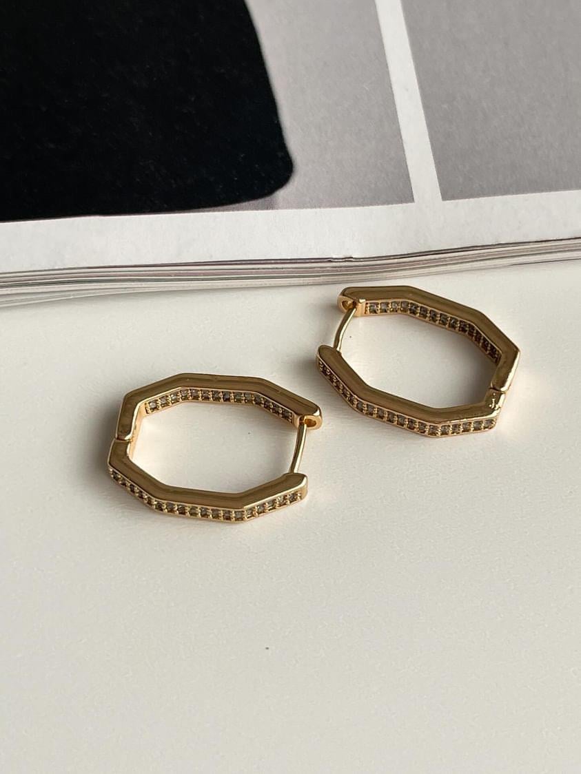 Özel Kaplama Gold Zirkon Taşlı Köşeli Küpe (2 Cm)