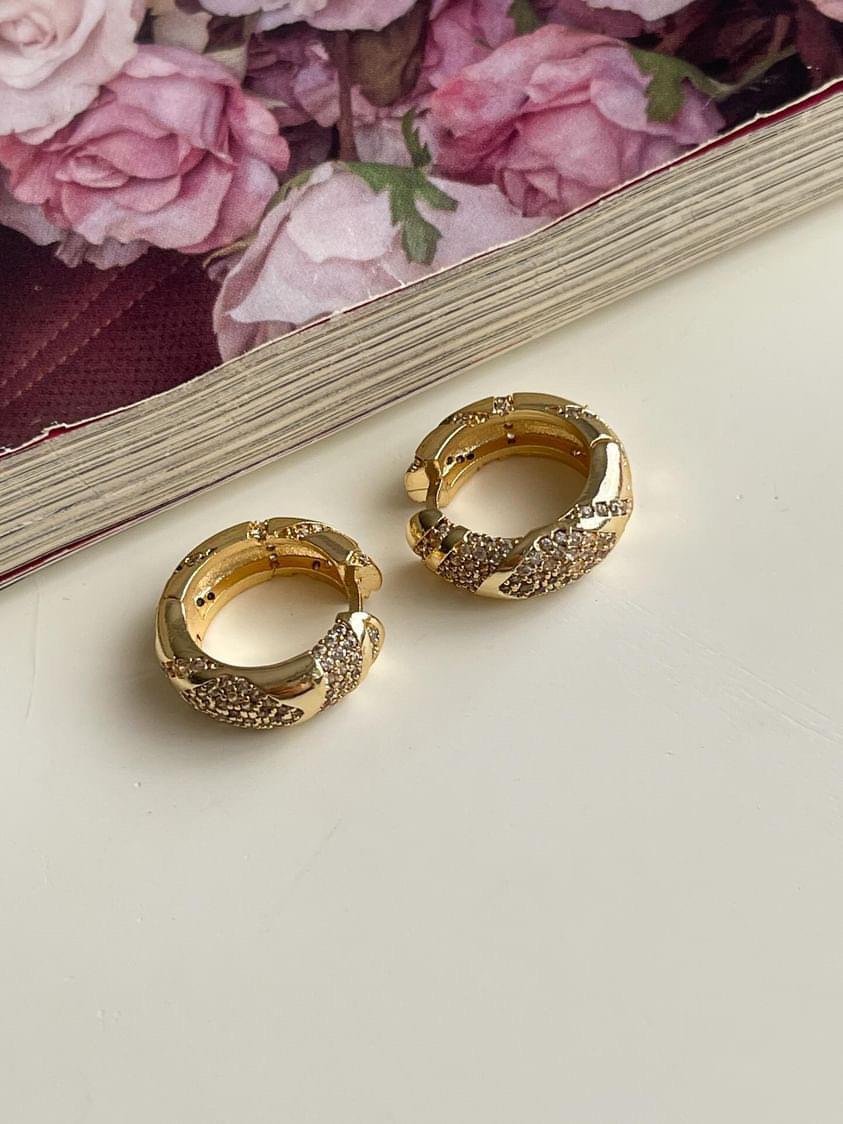 Özel Kaplama Gold Zirkon Taşlı Luna Küpe (1.5 Cm)
