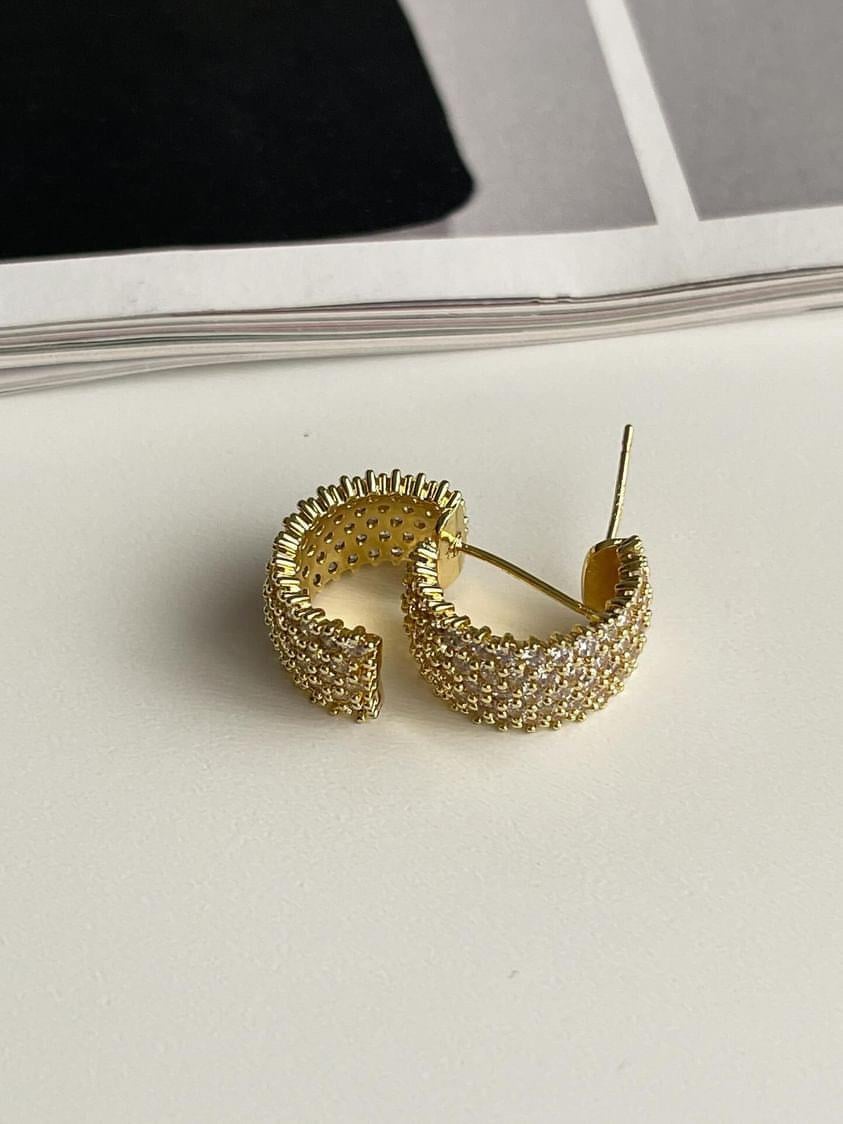 Özel Kaplama Gold Zirkon Taşlı Yarım Halka Luna Küpe (1.60 Cm)