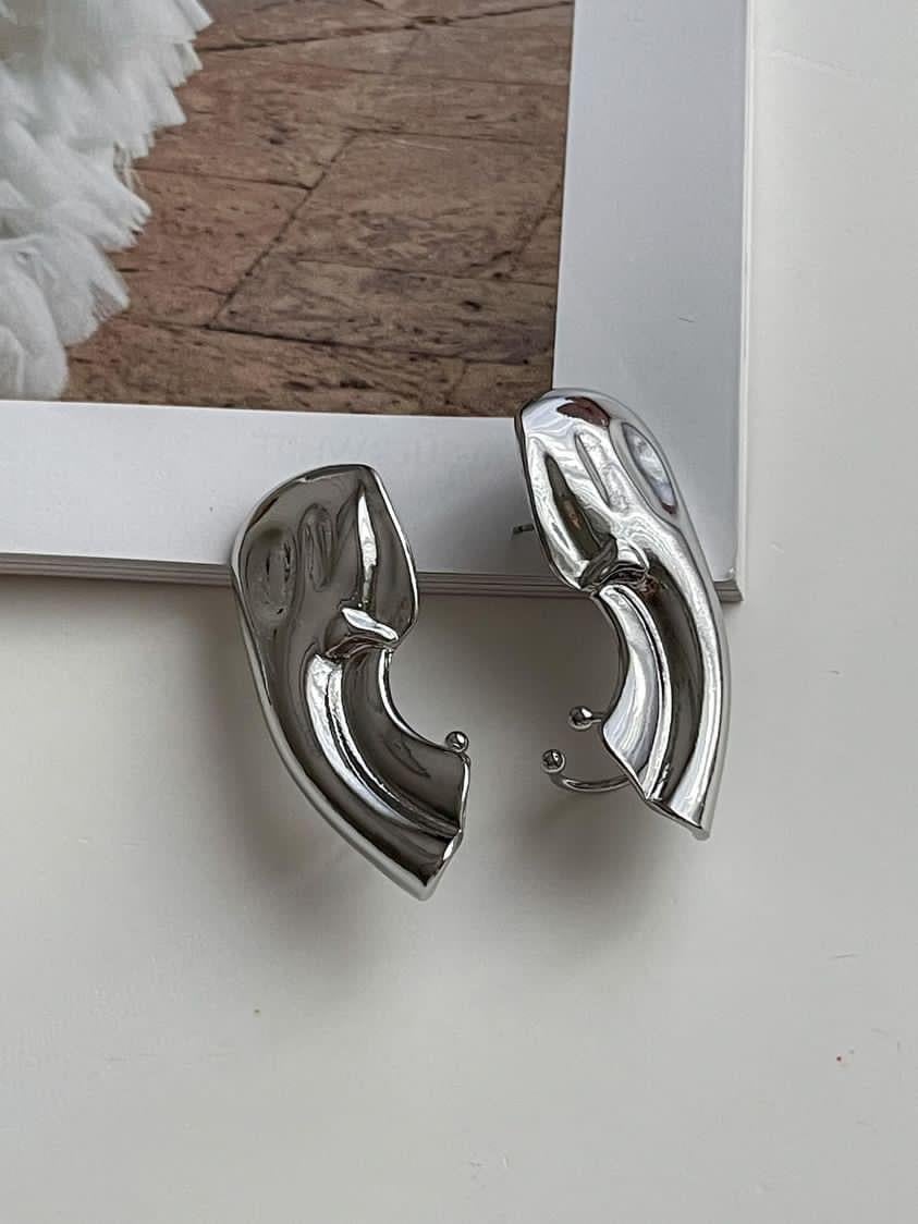 Özel Kaplama Gümüş Renk Kıkırdak Uzantılı Küpe (4.5 Cm)