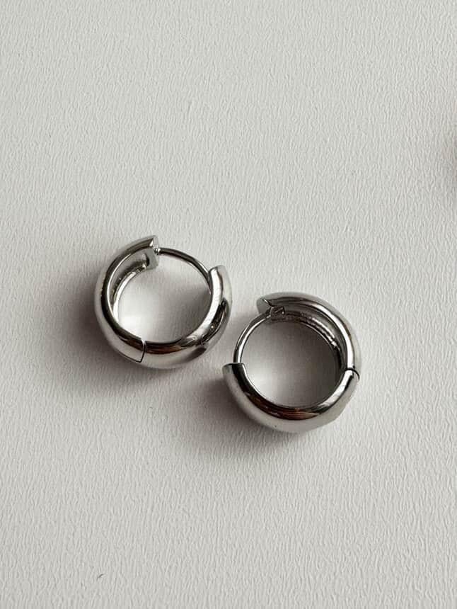 Özel Kaplama Gümüş Renk Mini Küpe (1 Cm)