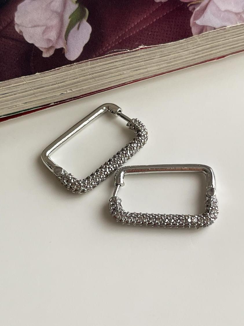 Özel Kaplama Gümüş Renk Vip Seri Zirkon Taşlı Kare Küpe (2.5 Cm)