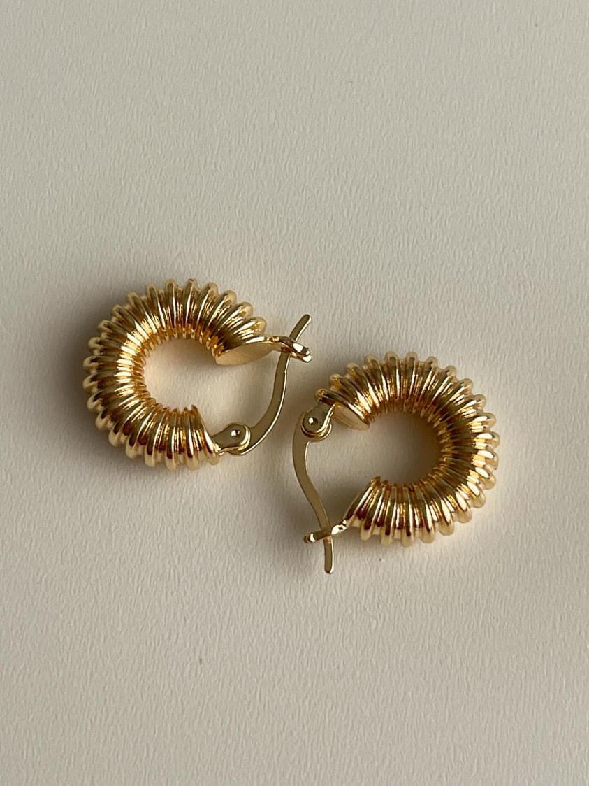 Özel Kaplama Vip Mini Midye Küpe (1.5 Cm)
