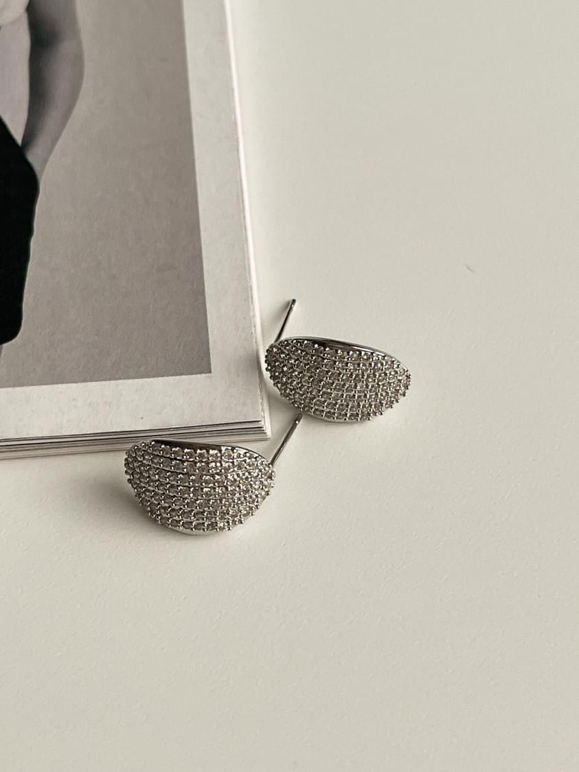 Özel Seri Gümüş Renk Zirkon Taşlı Vip Oval Küpe (1.60 Cm)