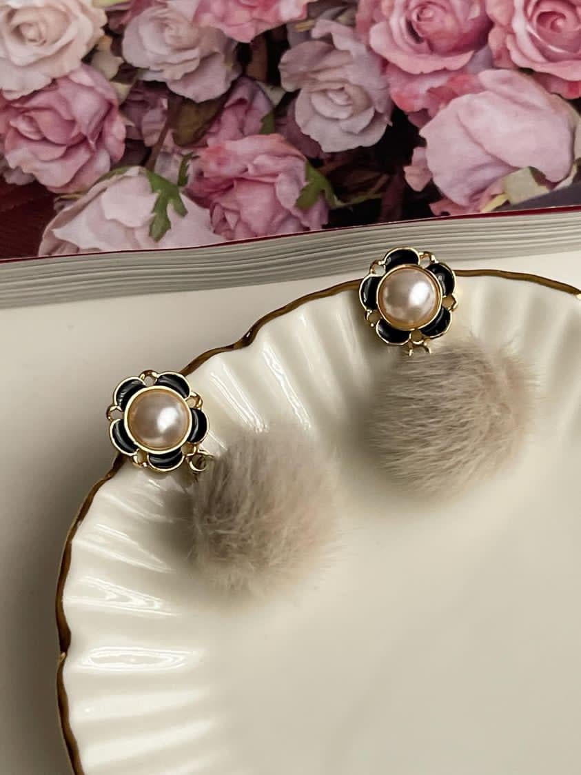 Peluş İncili Küpe (3.20 Cm)